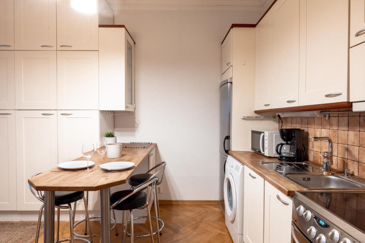 2Ndhomes Cozy & Compact Top Floor Studio In Erottaja Helsinki Exterior photo