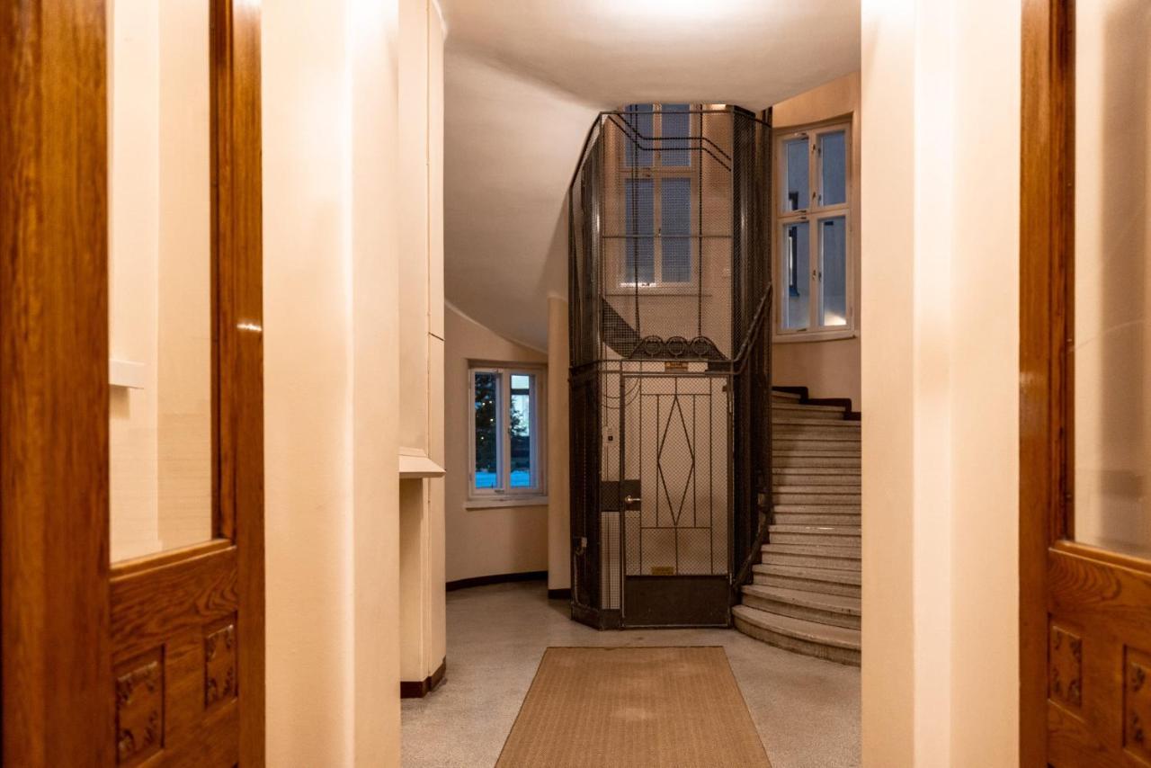 2Ndhomes Cozy & Compact Top Floor Studio In Erottaja Helsinki Exterior photo